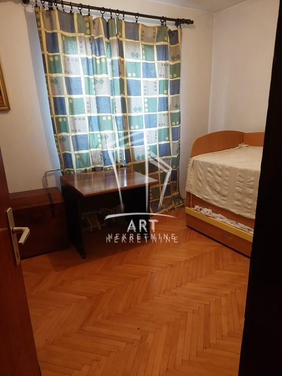 Slika 5 - Zrenjaninski put,  Kuća na prodaju, 400m2, 435.000€