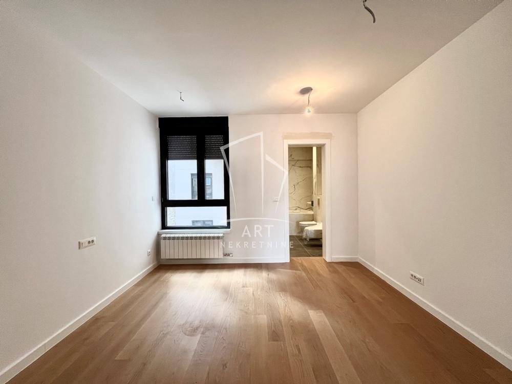 Slika 11 - Bulevar oslobođenja, Petosoban stan na prodaju, 177m2, 795.000€