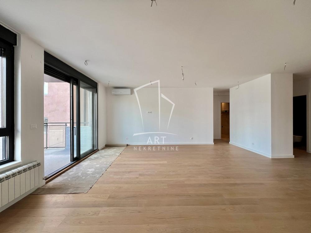 Slika 4 - Bulevar oslobođenja, Petosoban stan na prodaju, 177m2, 795.000€