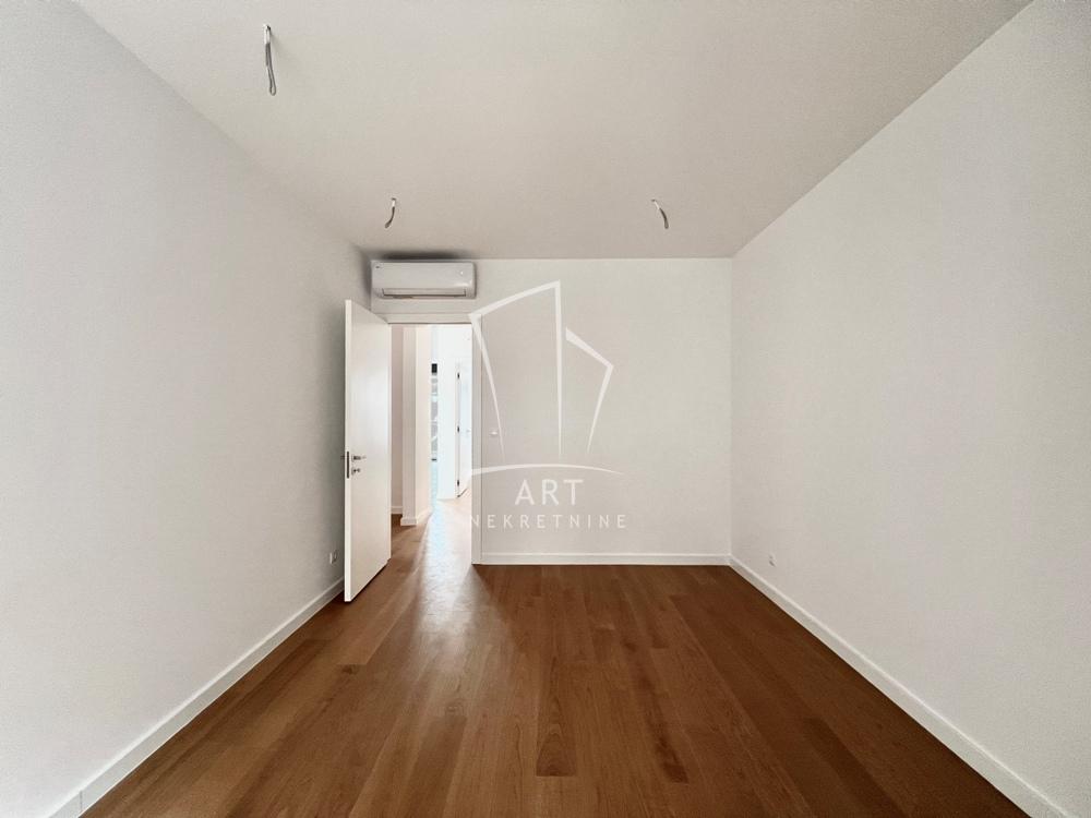 Slika 6 - Bulevar oslobođenja, Petosoban stan na prodaju, 177m2, 795.000€