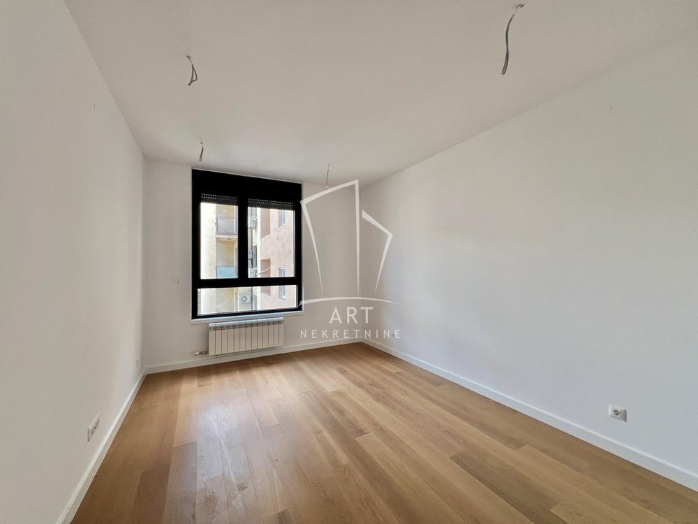 Slika 9 - Bulevar oslobođenja, Petosoban stan na prodaju, 177m2, 795.000€