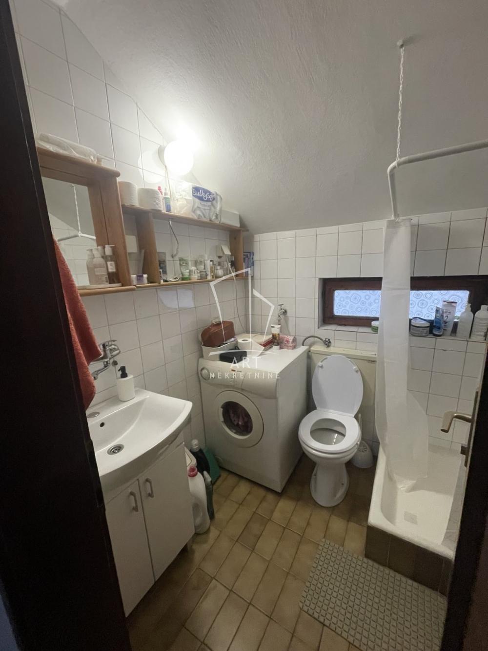 Slika 5 - Petefijeva,  Kuća na prodaju, 136m2, 219.000€