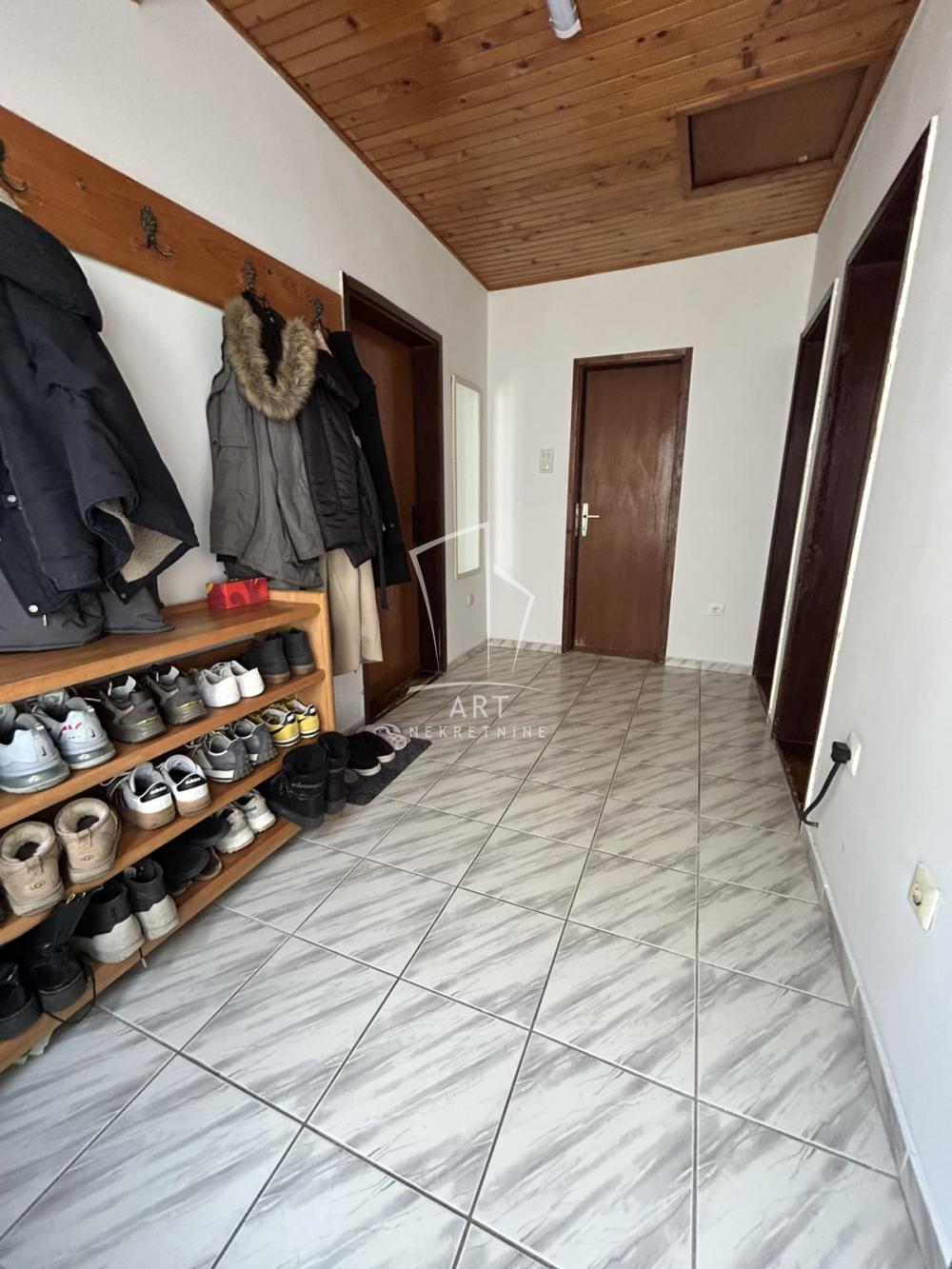 Slika 4 - Petefijeva,  Kuća na prodaju, 136m2, 219.000€