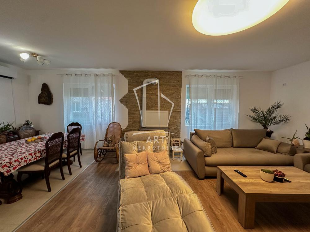 Slika 2 -  Kuća na prodaju, 473m2, 288.000€