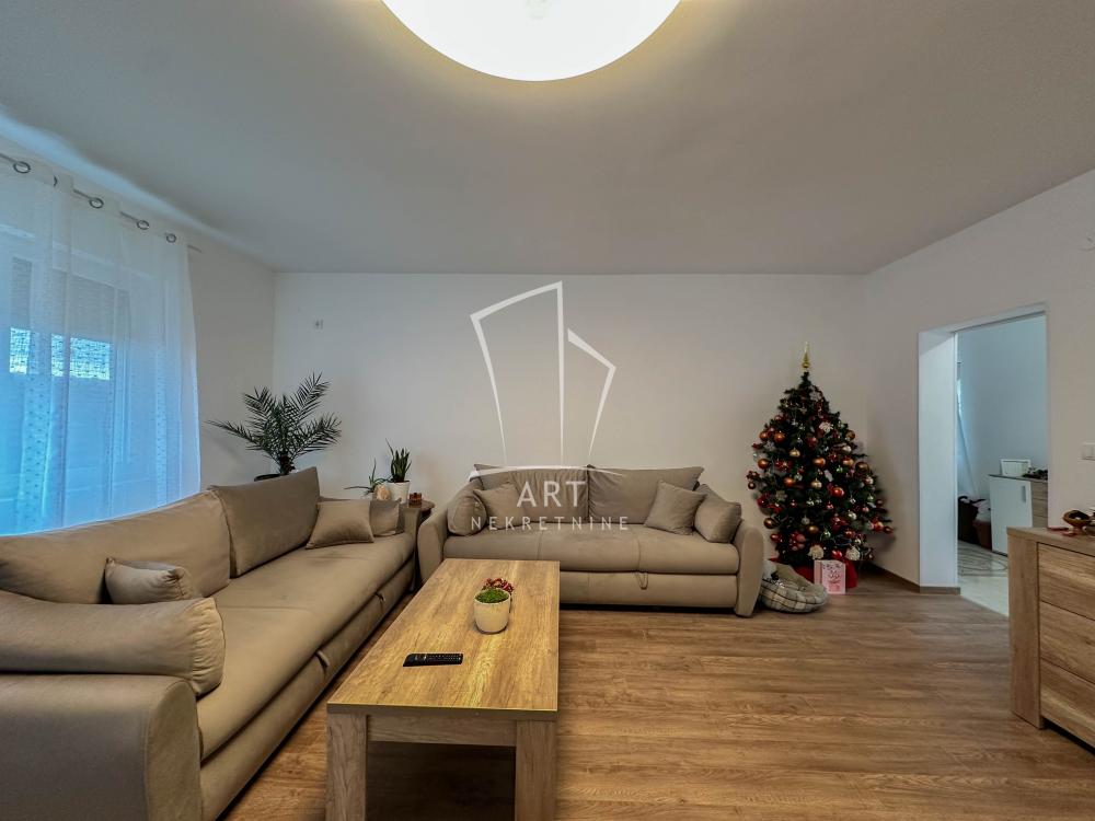 Slika 3 -  Kuća na prodaju, 473m2, 288.000€