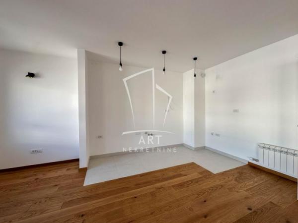 Slika 1 - Kneginje Zorke, Petosoban stan na prodaju, 128m2, 623.000€