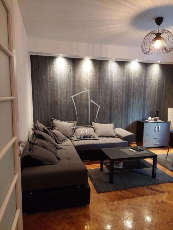 Glavna slika -Igora Vasiljeva,  Kuća na prodaju, 362m2, 720.000€