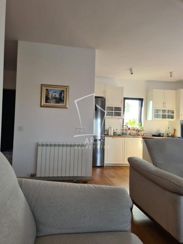 Slika 10 - Kosmajska,  Kuća na prodaju, 133m2, 265.000€