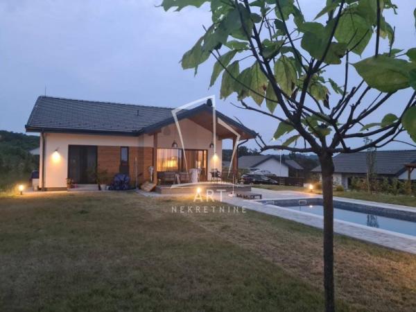 Slika 5 - Kosmajska,  Kuća na prodaju, 133m2, 265.000€