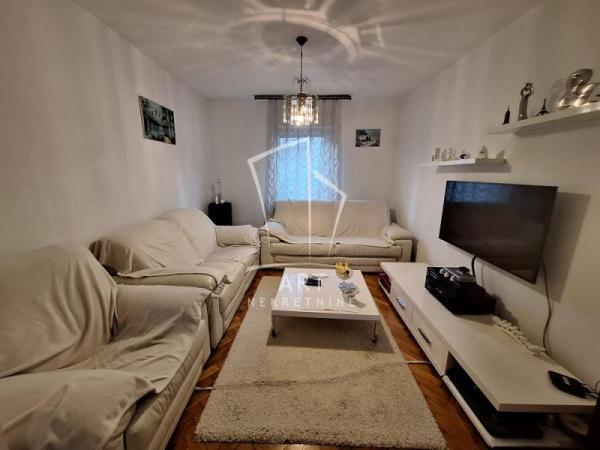 Glavna slika -Branka Žeželja, Kuća na prodaju, 215m2, 159.000€