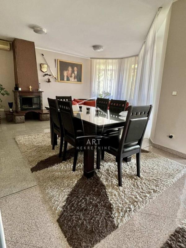 Slika 2 - Miljakovačke livade,  Kuća na prodaju, 382m2, 600.000€