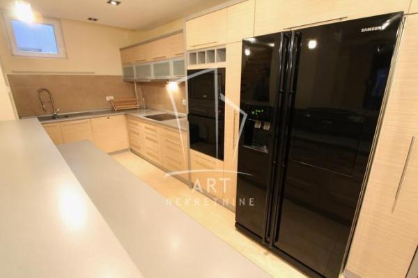 Slika 9 - Đevđelijska, Četvorosoban stan na prodaju, 157m2, 410.000€