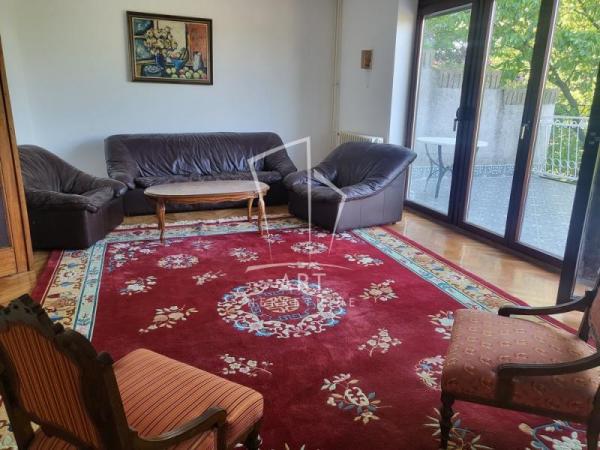 Slika 1 - Beogradska,  Kuća na prodaju, 320m2, 197.000€