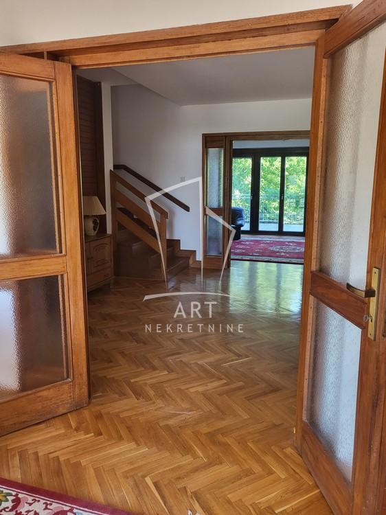 Slika 4 - Beogradska,  Kuća na prodaju, 320m2, 197.000€