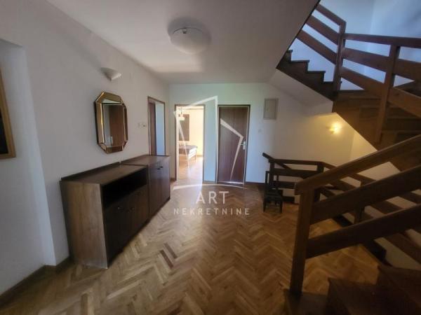 Slika 6 - Beogradska,  Kuća na prodaju, 320m2, 197.000€