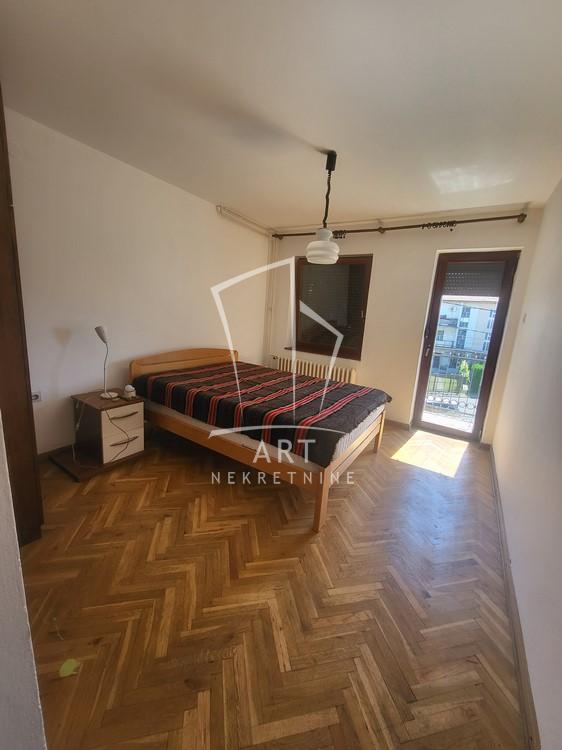 Slika 7 - Beogradska,  Kuća na prodaju, 320m2, 197.000€