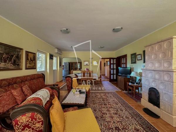 Slika 2 - Marije Mirčetić,  Kuća na prodaju, 650m2, 1.180.000€