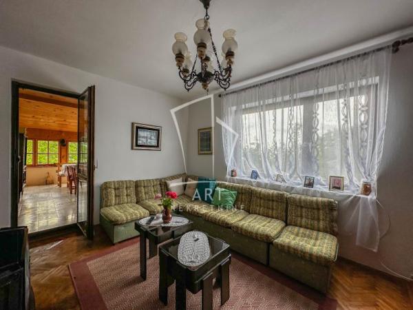 Slika 2 - Kosmajski venac,  Kuća na prodaju, 180m2, 150.000€