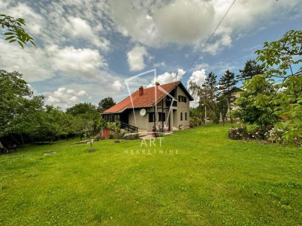 Glavna slika -Kosmajski venac,  Kuća na prodaju, 180m2, 150.000€