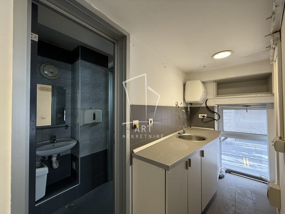 Slika 8 - Koče Popovića,  Lokal na prodaju, 225m2, 650.000€