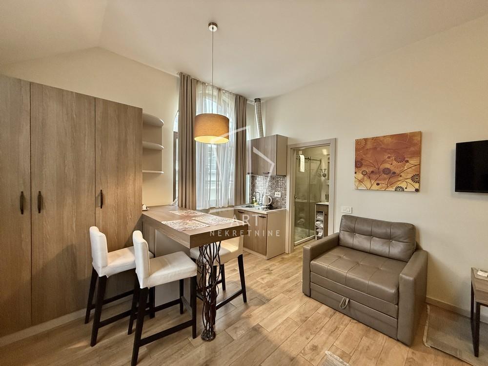 Slika 1 - Kneza Miloša,  Lokal na prodaju, 220m2, 950.000€