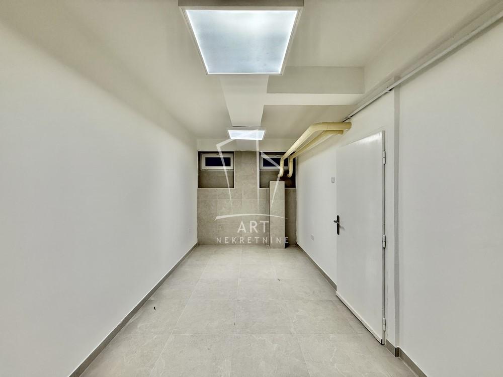 Slika 11 - Bulevar despota Stefana,  Lokal na prodaju, 124m2, 276.500€