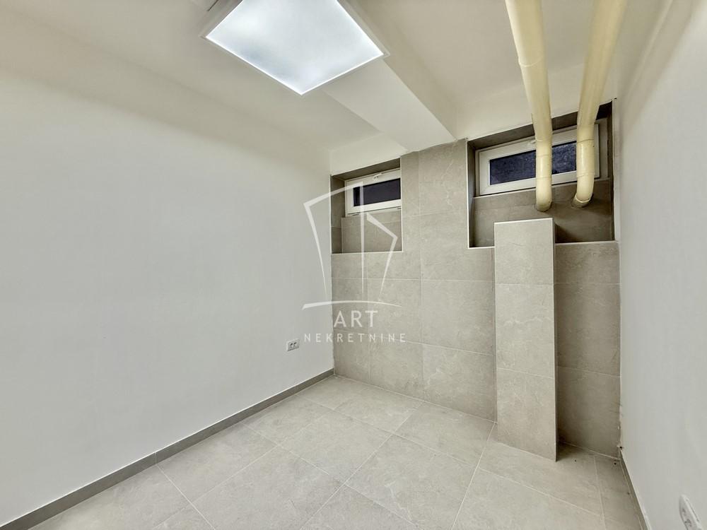 Slika 10 - Bulevar despota Stefana,  Lokal na prodaju, 124m2, 276.500€