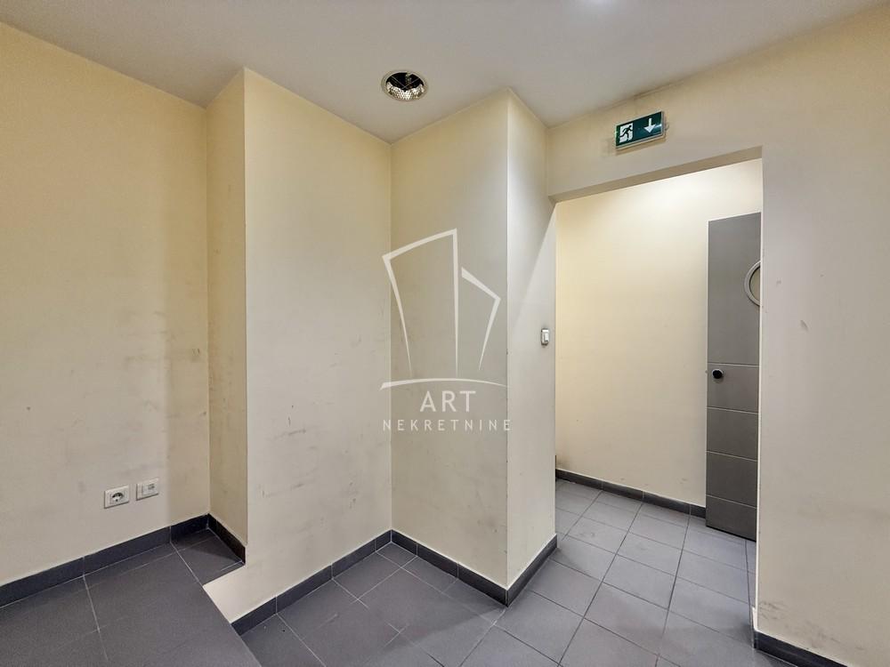 Slika 10 - Bulevar Kralja Aleksandra,  Lokal na prodaju, 123m2, 461.250€