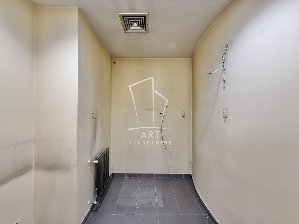 Slika 8 - Bulevar Kralja Aleksandra,  Lokal na prodaju, 123m2, 461.250€