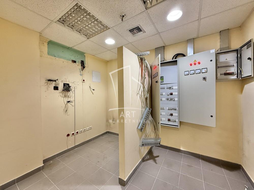 Slika 9 - Bulevar Kralja Aleksandra,  Lokal na prodaju, 123m2, 461.250€