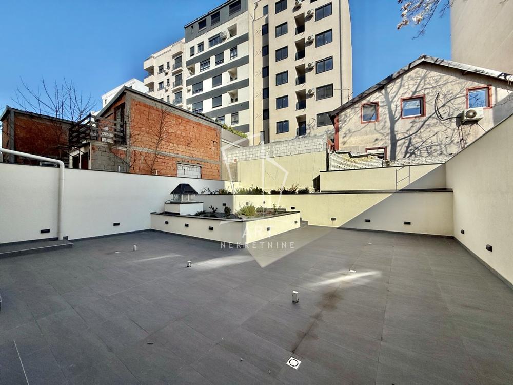 Slika 3 - Ozrenska,  Lokal na prodaju, 256m2, 842.285€