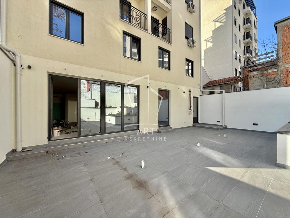 Slika 4 - Ozrenska,  Lokal na prodaju, 256m2, 842.285€