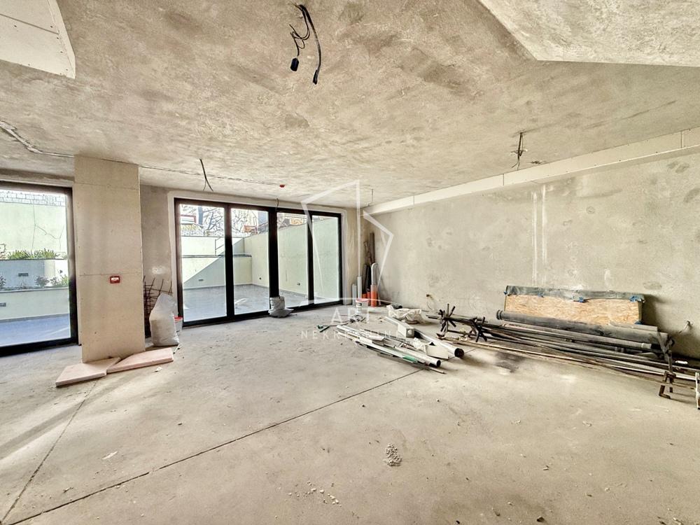 Slika 6 - Ozrenska,  Lokal na prodaju, 256m2, 842.285€