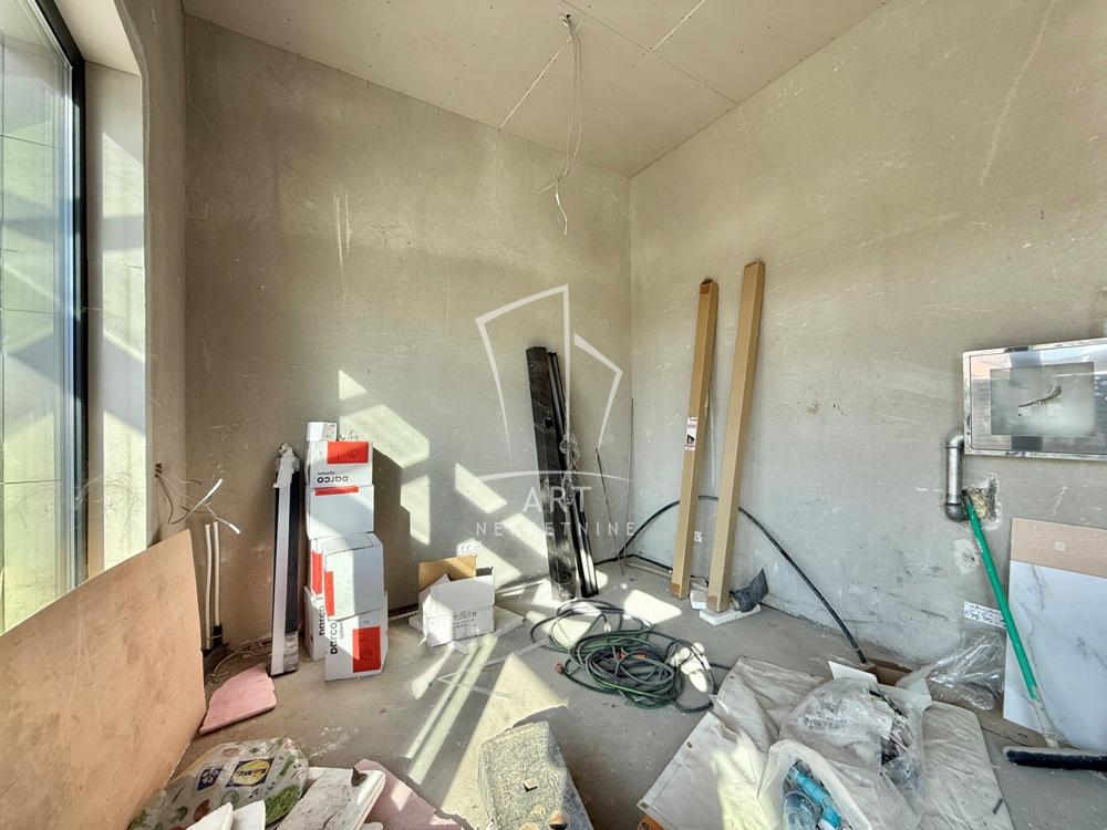 Slika 5 - Ozrenska,  Lokal na prodaju, 256m2, 842.285€