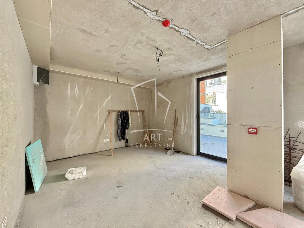 Slika 10 - Ozrenska,  Lokal na prodaju, 256m2, 842.285€