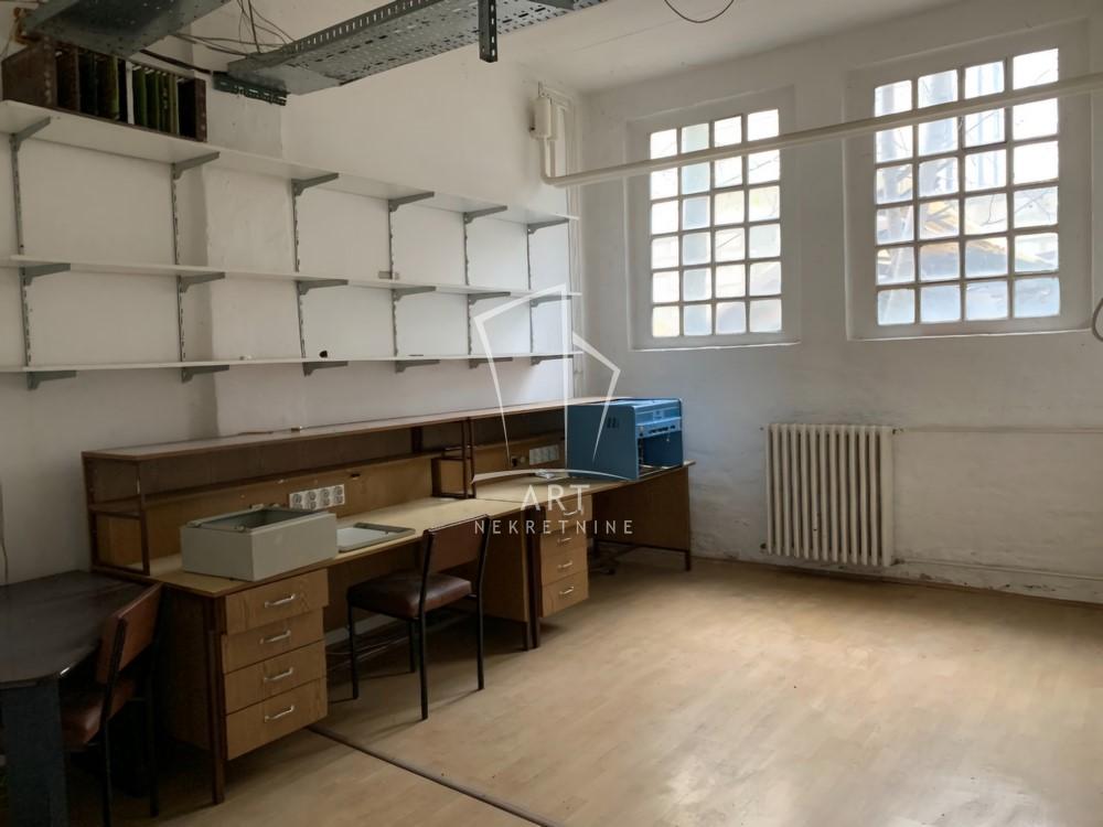 Slika 5 - Bulevar Kralja Aleksandra,  Lokal za izdavanje, 350m2, 2.520€