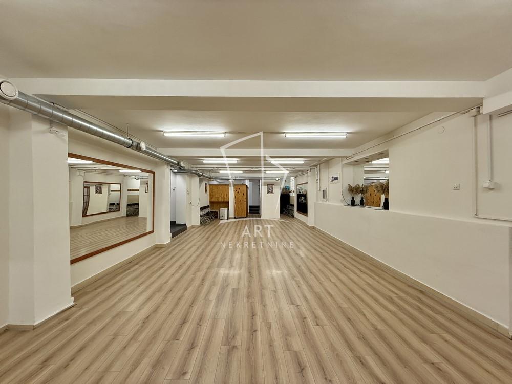 Slika 1 - Đure Daničića,  Lokal na prodaju, 112m2, 180.000€