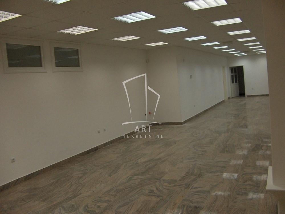 Slika 1 - Dragačevska,  Lokal na prodaju, 149m2, 325.000€