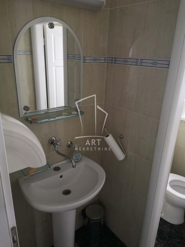 Slika 7 - Dragačevska,  Lokal na prodaju, 150m2, 315.000€