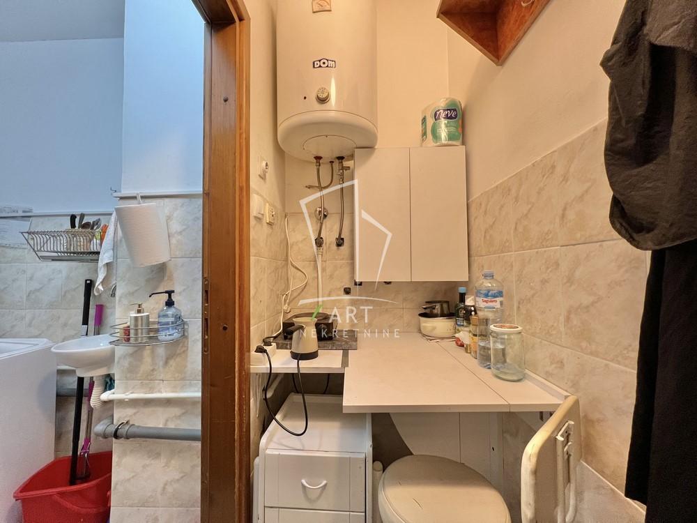 Slika 8 - Zaplanjska,  Lokal na prodaju, 43m2, 103.000€