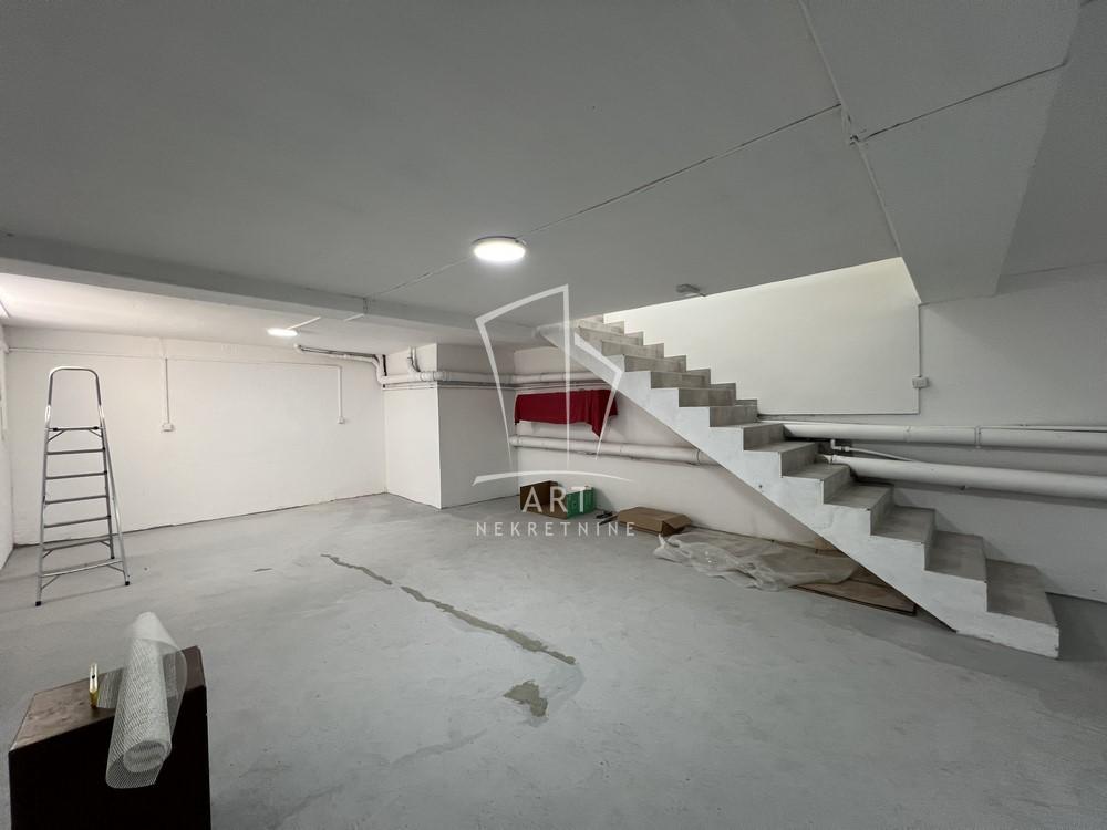 Slika 11 - Cara Dušana,  Lokal na prodaju, 221m2, 635.000€