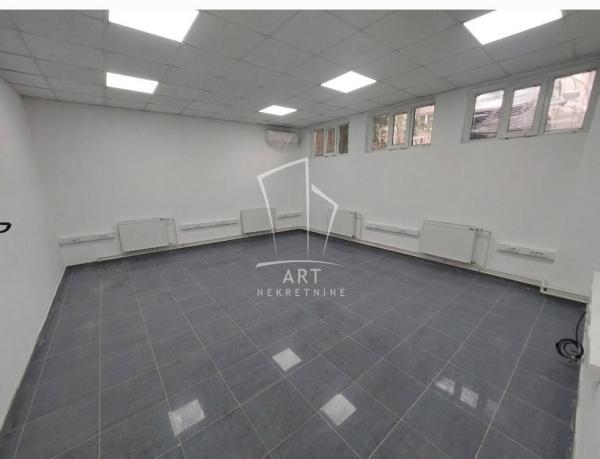 Slika 9 - Preševska,  Lokal za izdavanje, 120m2, 1.500€