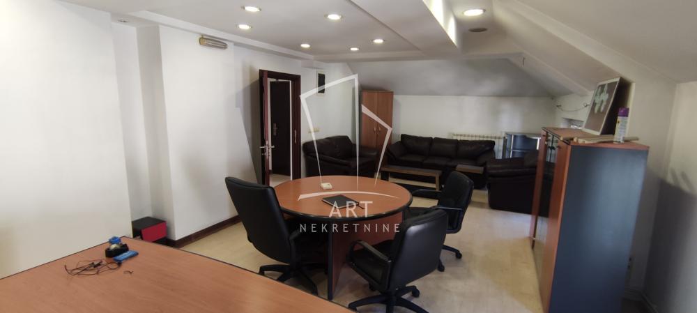 Slika 3 - Vojvode Brane,  Lokal za izdavanje, 112m2, 1.200€