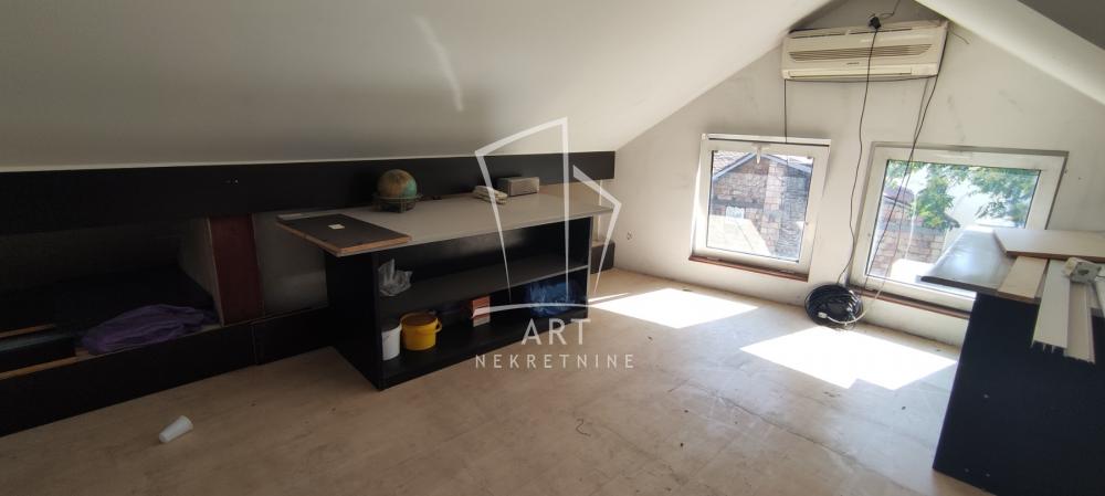 Slika 8 - Vojvode Brane,  Lokal za izdavanje, 112m2, 1.200€