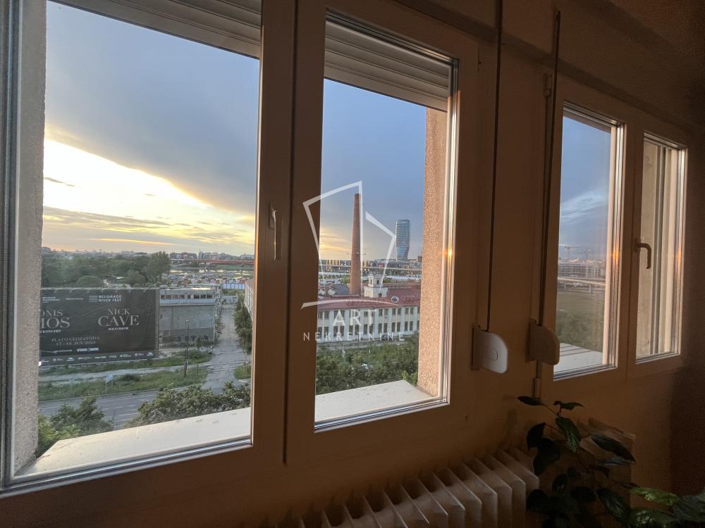 Slika 10 - Bulevar Vojvode Mišića,  Lokal za izdavanje, 102m2, 1.200€