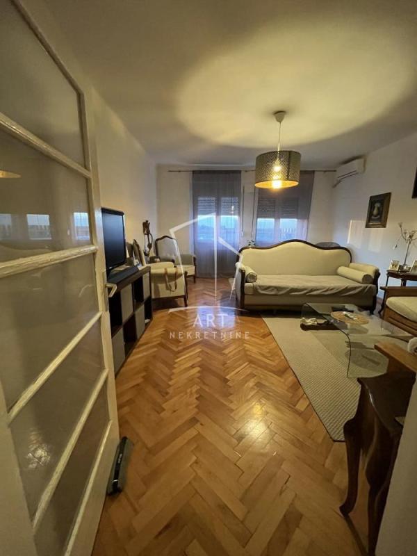 Slika 2 - Bulevar Vojvode Mišića,  Lokal za izdavanje, 102m2, 1.200€