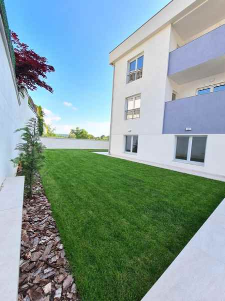 Slika 10 - Velisava Vulovića, Četvoroiposoban stan na prodaju, 180m2, 900.000€