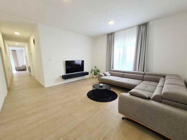 Slika 7 - Velisava Vulovića, Šestosoban stan na prodaju, 220m2, 950.000€