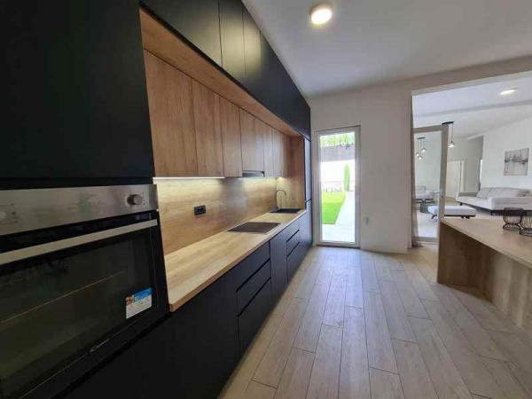 Slika 2 - Velisava Vulovića, Šestosoban stan na prodaju, 220m2, 950.000€