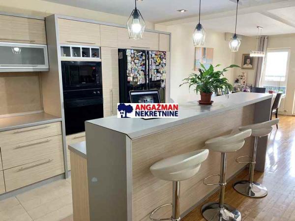 Slika 2 - Đevđelijska, Četvorosoban stan na prodaju, 157m2, 410.000€